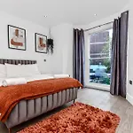 Central, Modern 1 Bed In Kennington, Sleeps 4